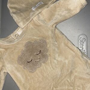 TRICOT BEBE Tan Kids One Piece Footie